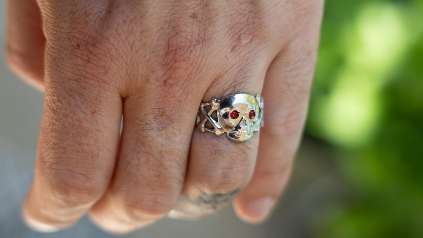 1940s Faux Ruby Eyed Novelty Skull 1940s Size-10