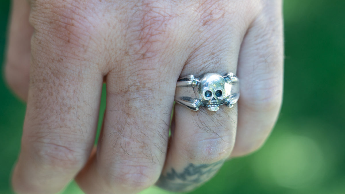 Kilroy-vtg Anniversary Skull Ring
