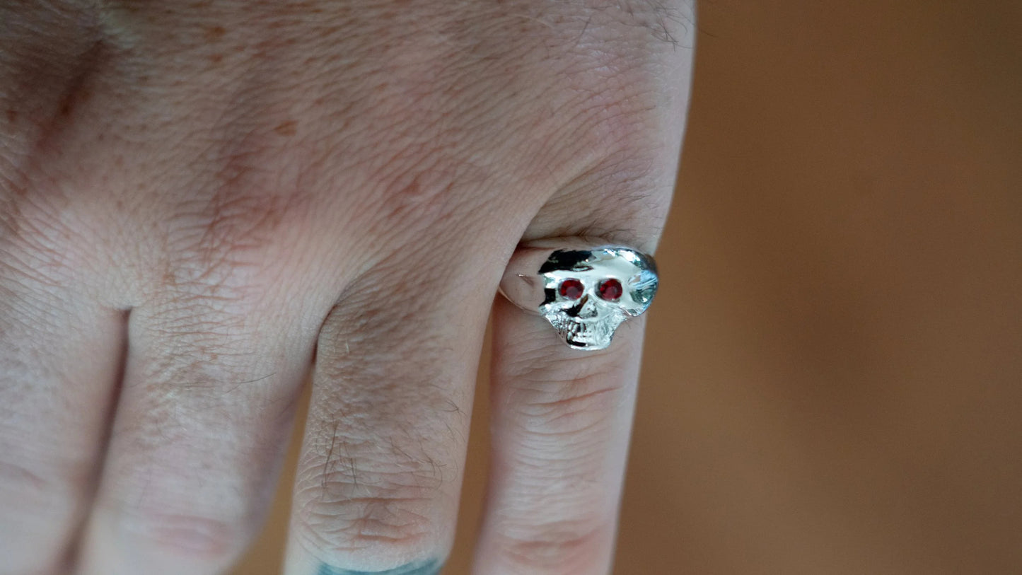 1960s Red Jewel Eyed Skull Ring Size-5 & 6