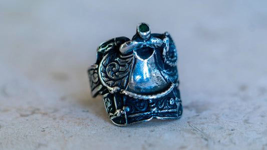 Trading Post Western Saddle Ring W/ Emerald Size-10