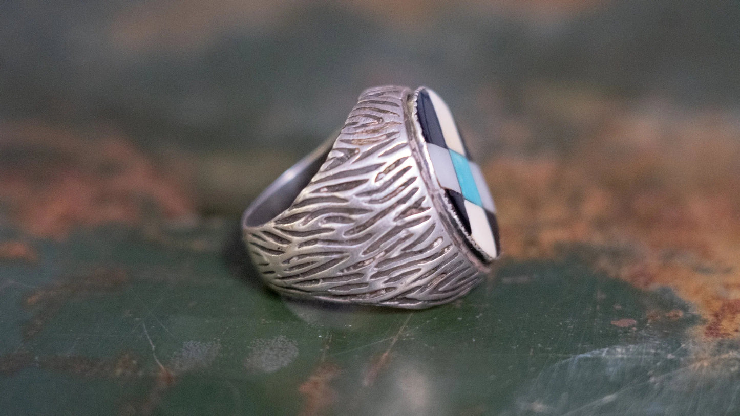Heavy 1960s Southwestern Oval Inlay Ring Size-9