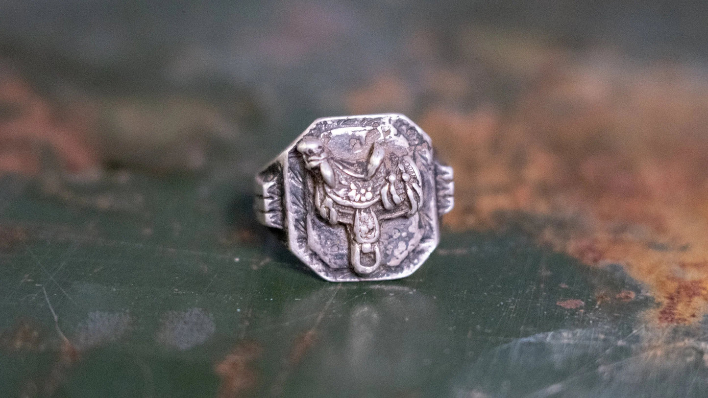 1940s Solid Sterling Saddle Mexico Souvenir Ring Size-8