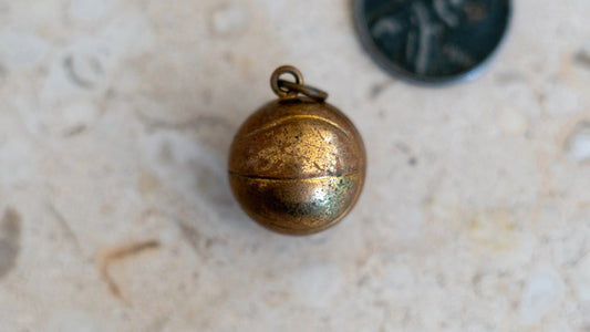 1948 Basketball University Pendant