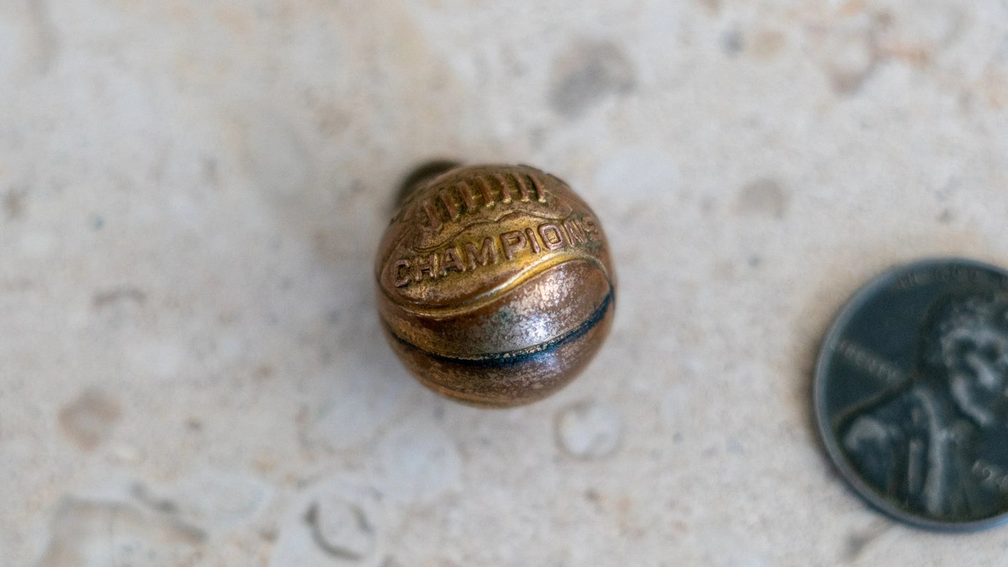 1948 Basketball University Pendant