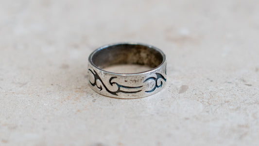 Deadstock 1990s Tribal Sterling Silver Band Ring Size-11