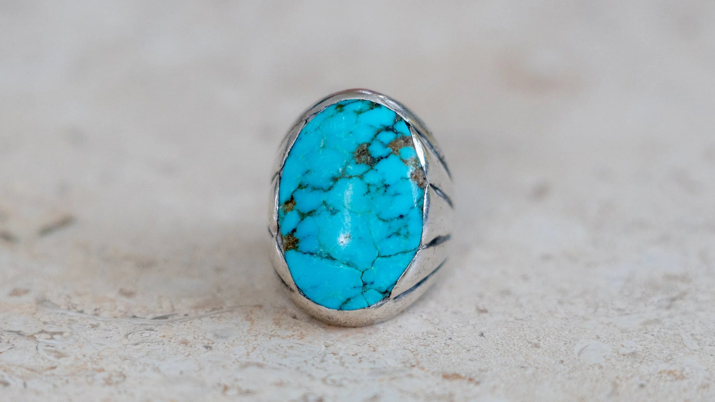 Huge Mid Century Bell Trading Scalloped Shank Turquoise Ring Size-9.5