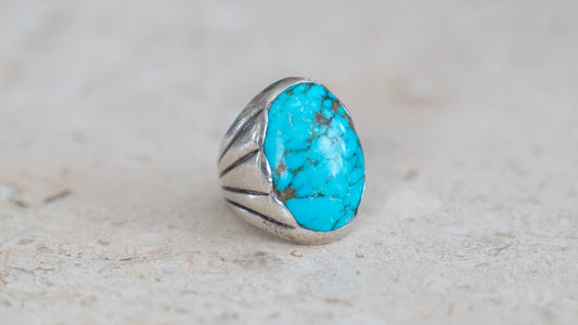 Huge Mid Century Bell Trading Scalloped Shank Turquoise Ring Size-9.5