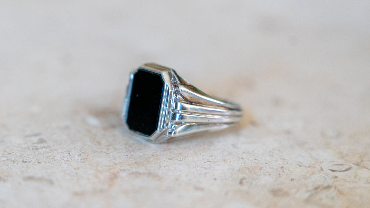 1940s European Stepped Art Deco Onyx Ring Size-10.5