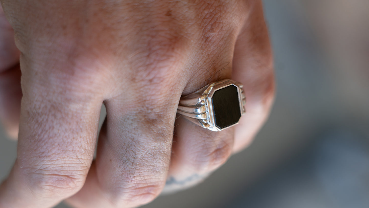 1940s European Stepped Art Deco Onyx Ring Size-10.5