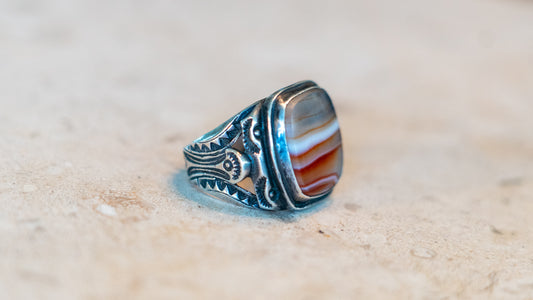 Excellent Harvey Era Southwestern Agate Ring Size-10