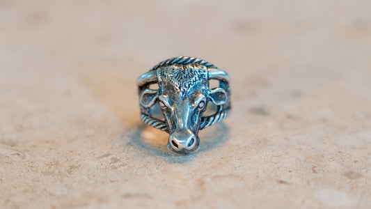 Rare 1930s Era Fred Harvey Bull Head Ring Size-9
