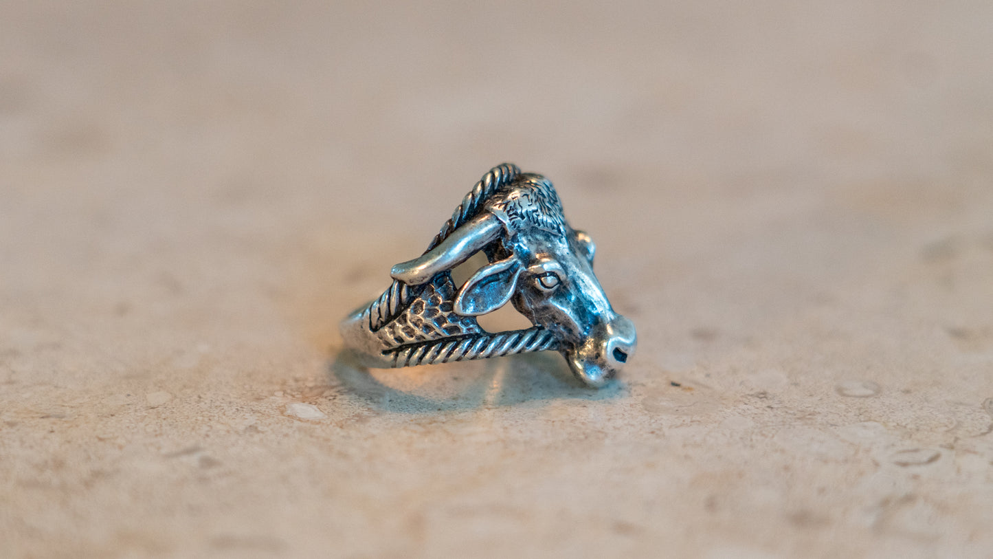 Rare 1930s Era Fred Harvey Bull Head Ring Size-9