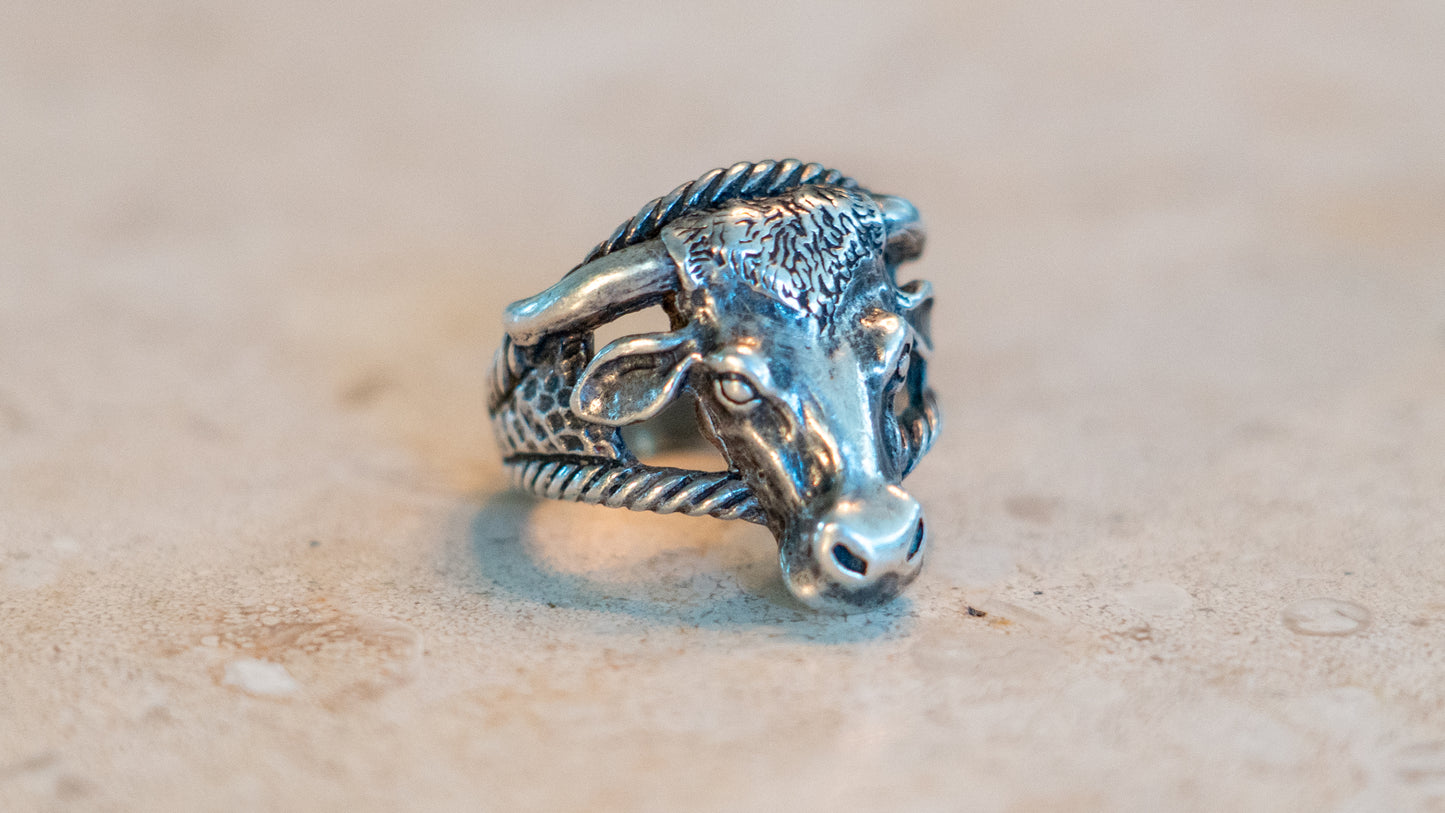 Rare 1930s Era Fred Harvey Bull Head Ring Size-9