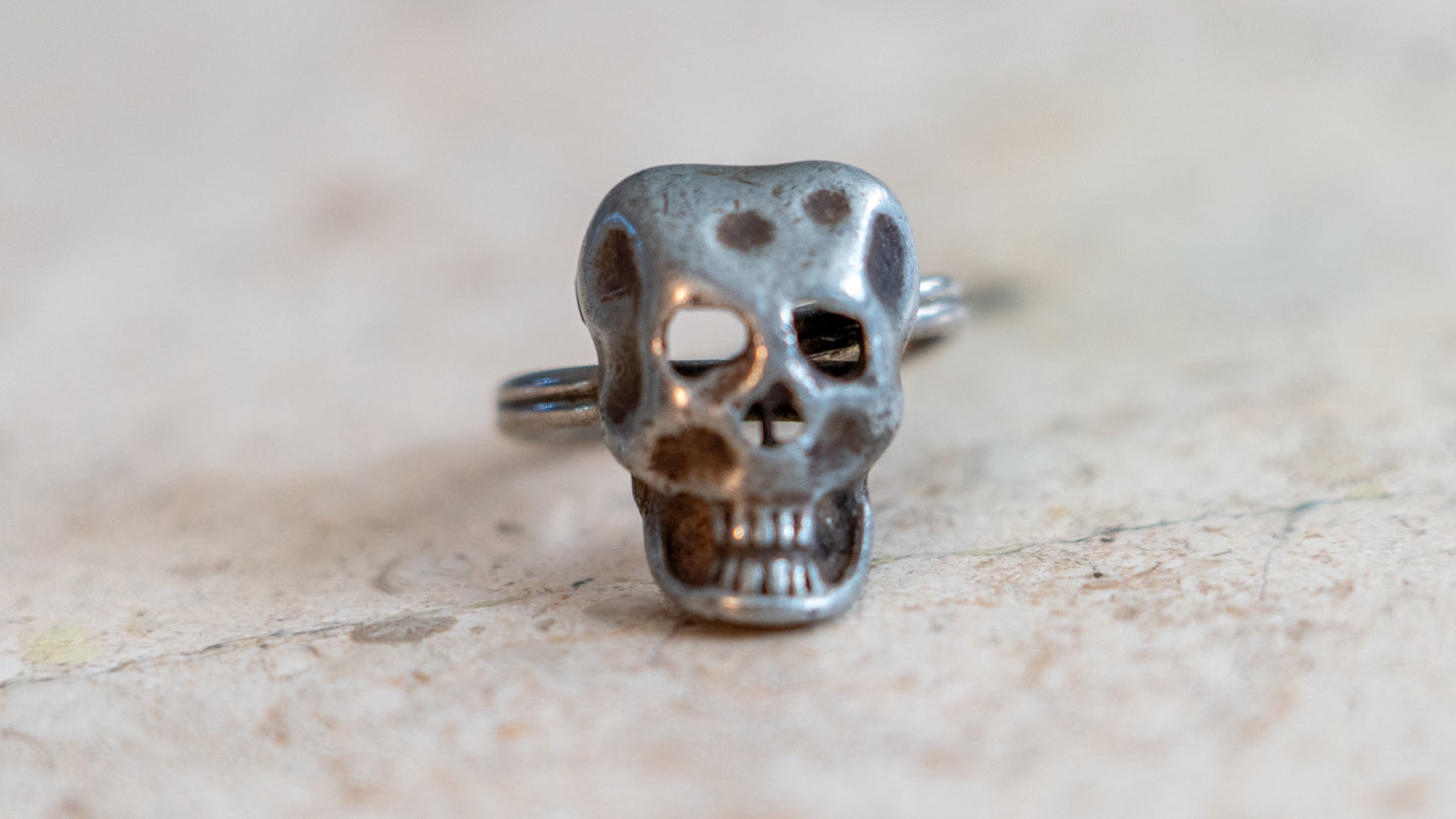 Crude Skull Mid Century Adjuatable Ring