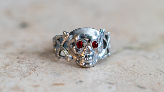 1940s Faux Ruby Eyed Novelty Skull 1940s Size-10