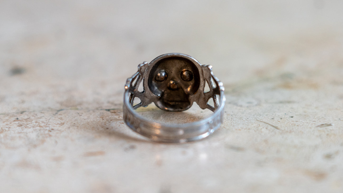 1940s Faux Ruby Eyed Novelty Skull 1940s Size-10