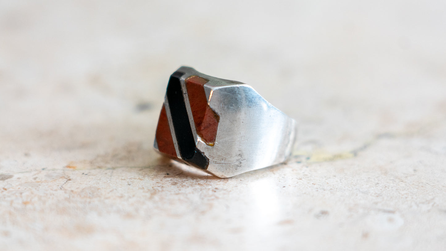 Gold Stone and Onyx 1970s Mexico Duster Ring Size-10.5