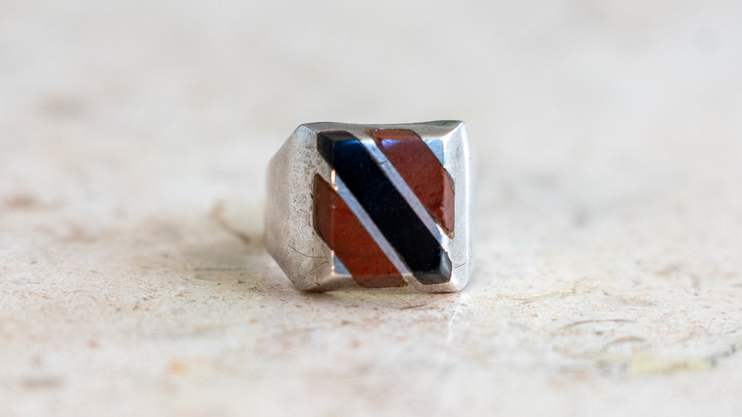 Gold Stone and Onyx 1970s Mexico Duster Ring Size-10.5