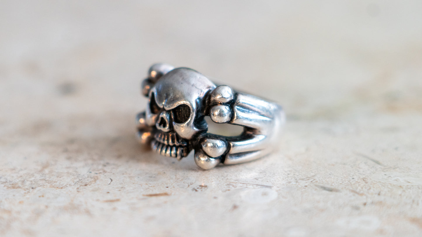 1990s Solid Sterling Large Skull & Cross Bones Size-10.5