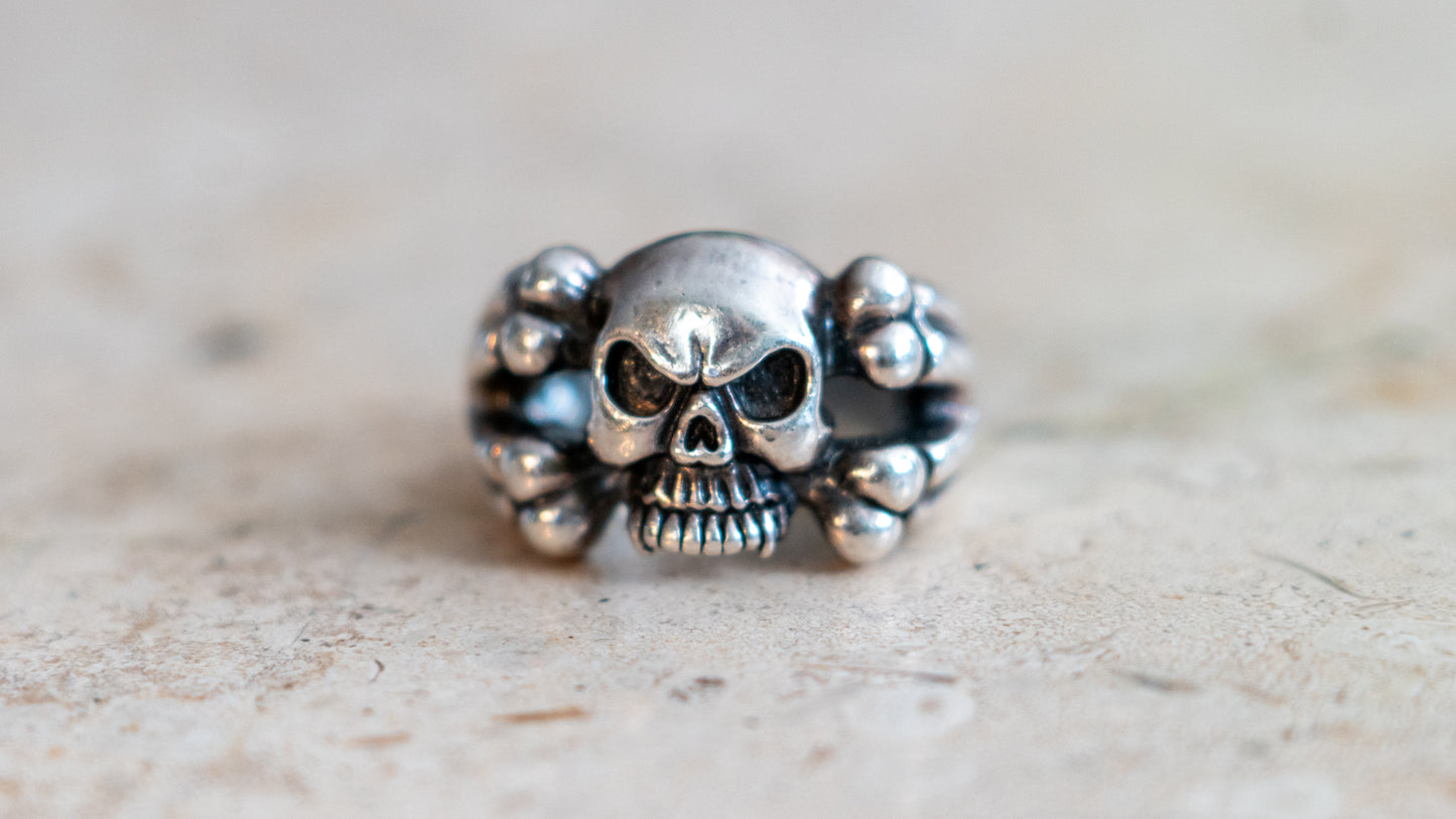1990s Solid Sterling Large Skull & Cross Bones Size-10.5