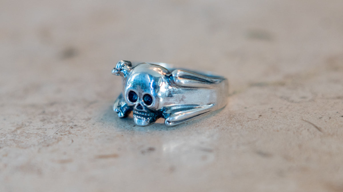 Kilroy-vtg Anniversary Skull Ring