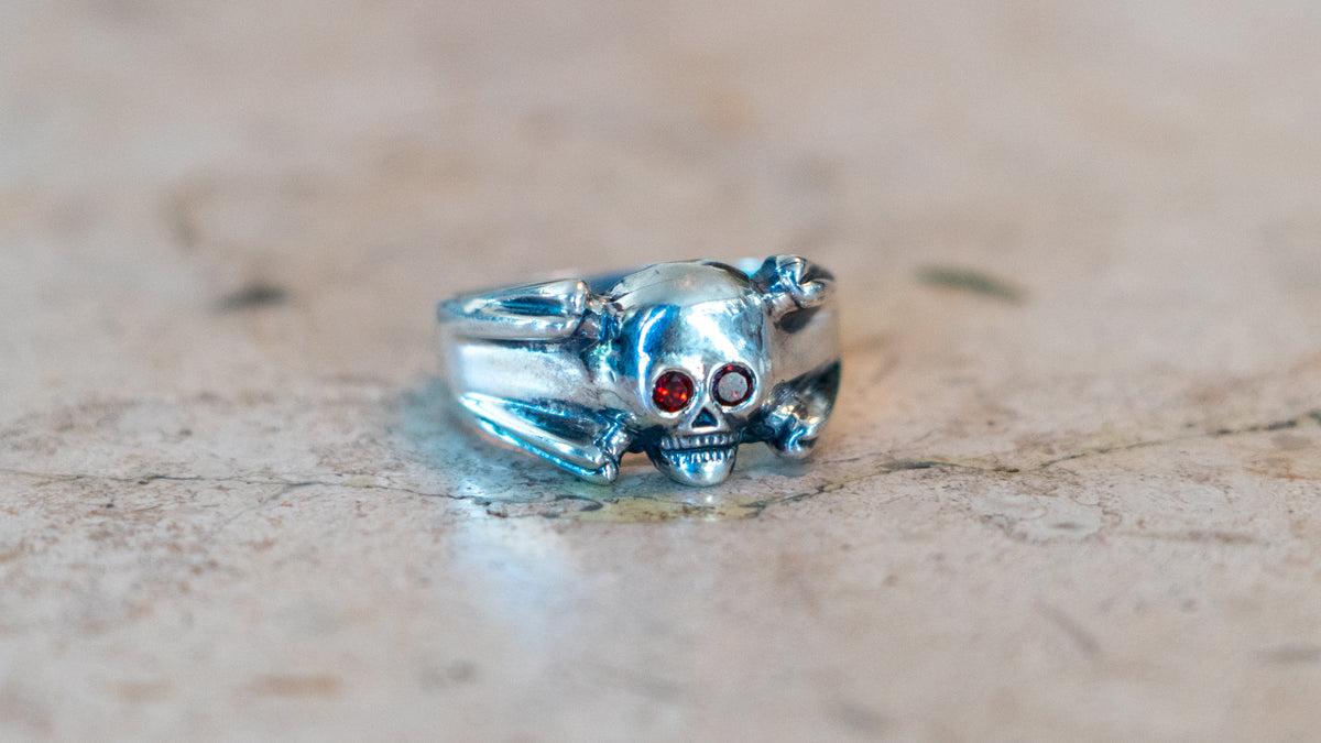 Kilroy-vtg Anniversary Skull Ring