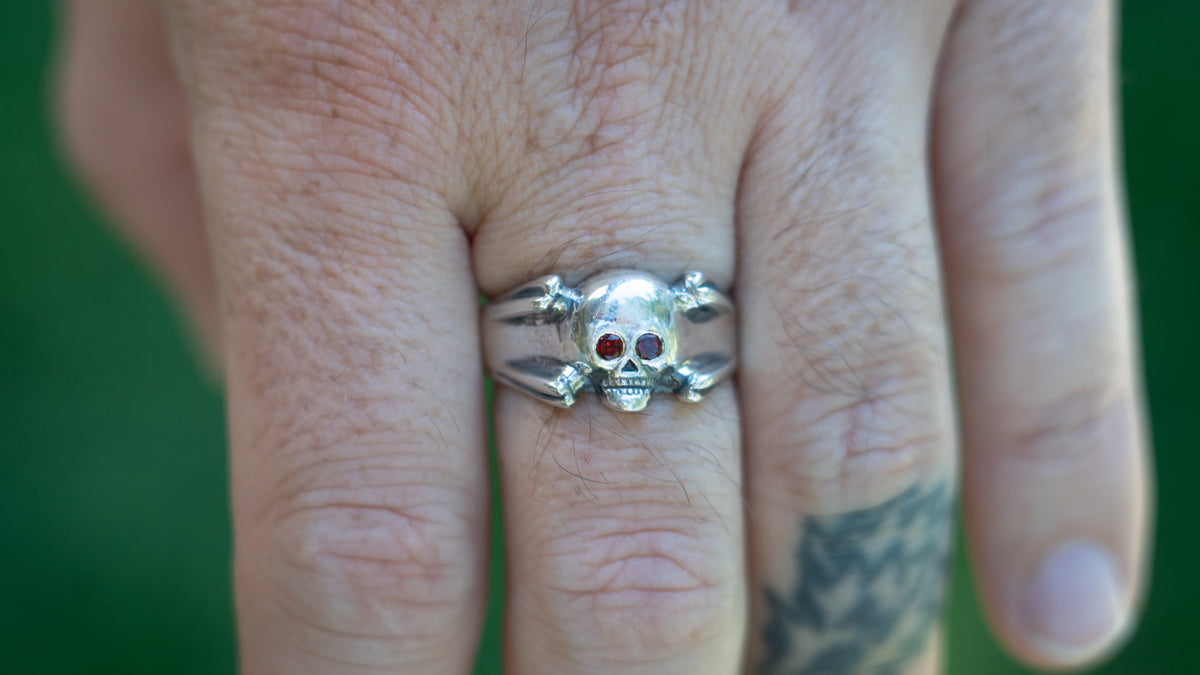 Kilroy-vtg Anniversary Skull Ring