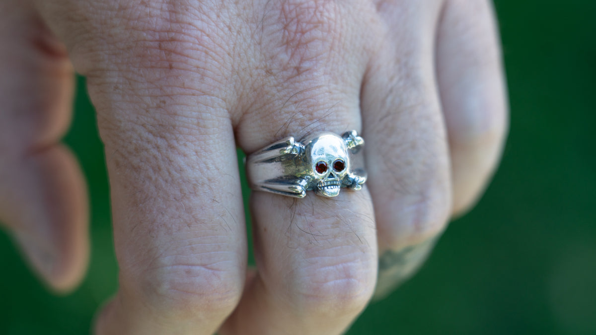 Kilroy-vtg Anniversary Skull Ring
