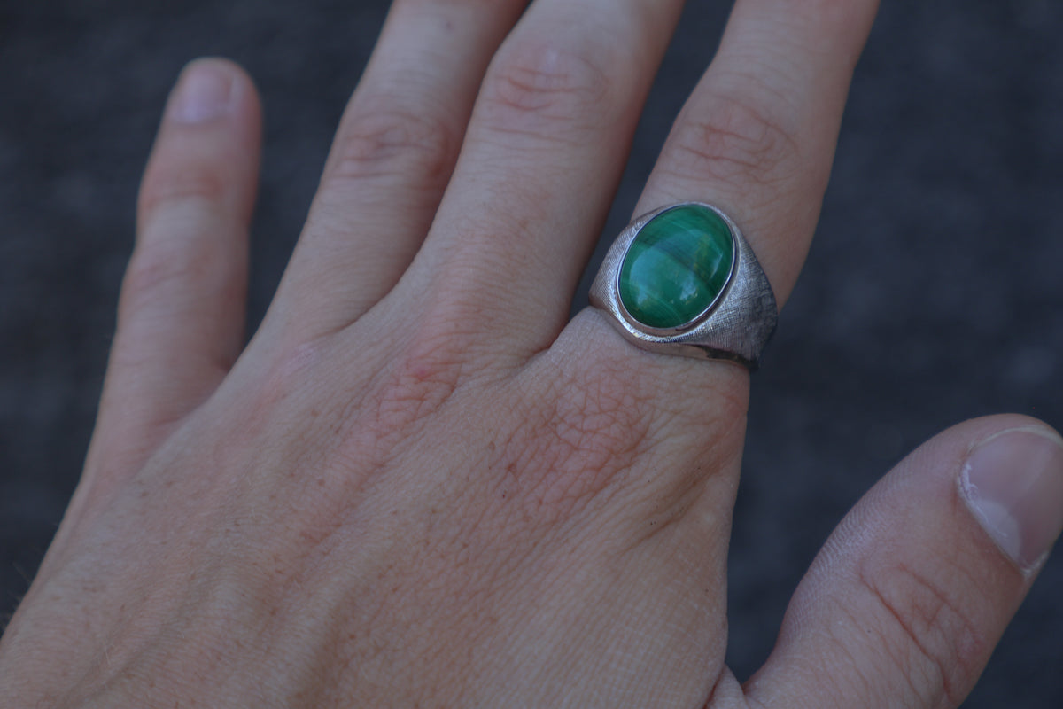 Mid Century Malachite Gentleman's Ring Size-10
