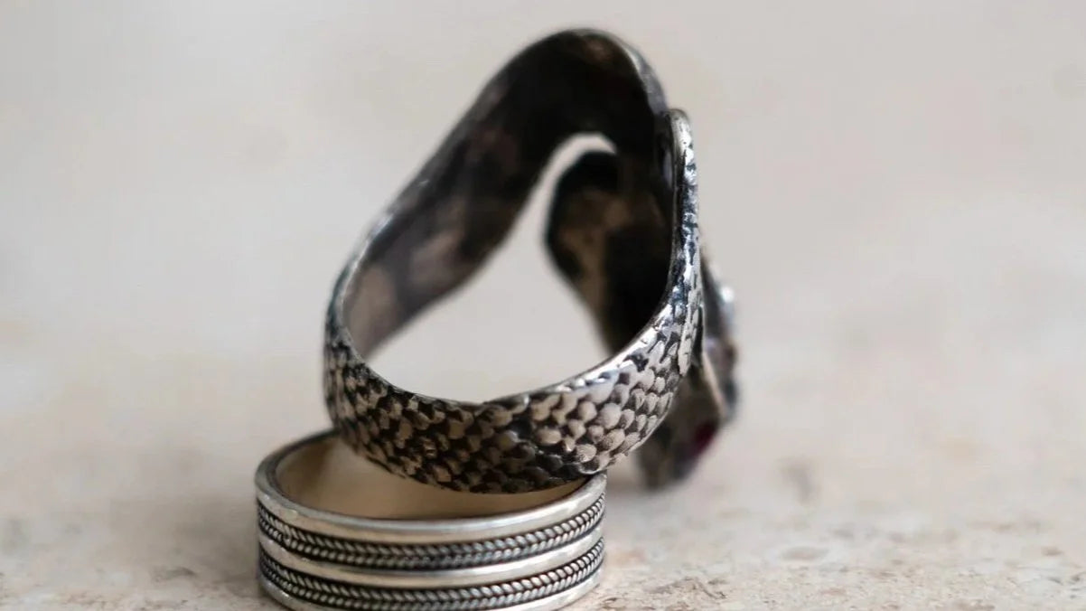 Large Mid Century Cobra Garnet Stone Snake Ring Size-13